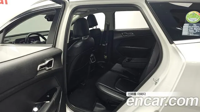 Kia Sportage — фото 12