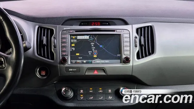 Kia Sportage — фото 17