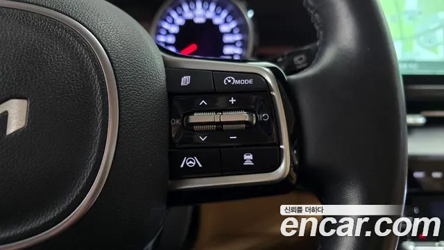 Kia Carnival — фото 15