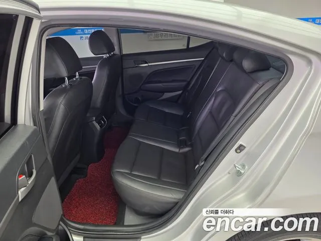 Hyundai Avante — фото 7