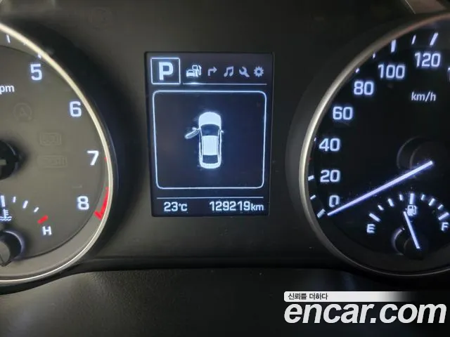 Hyundai Avante — фото 8