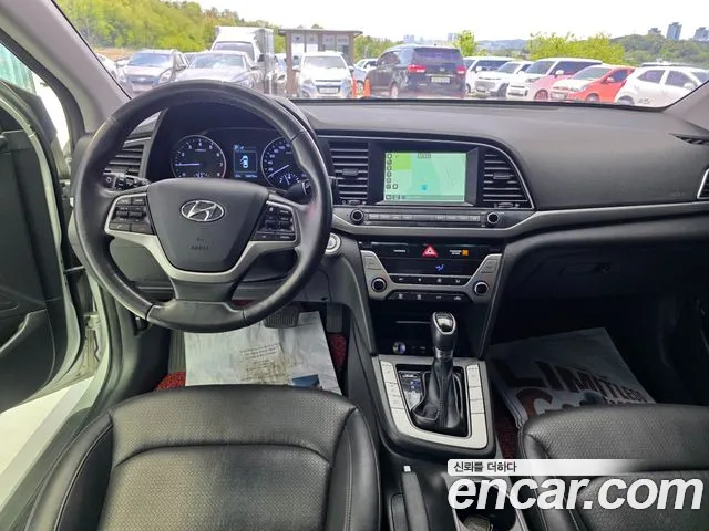 Hyundai Avante — фото 9