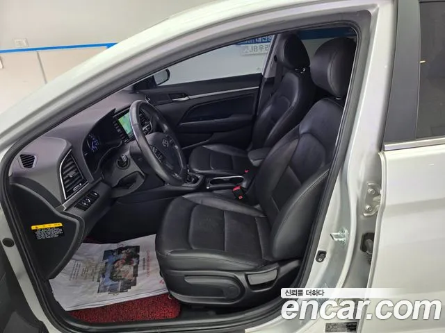 Hyundai Avante — фото 10