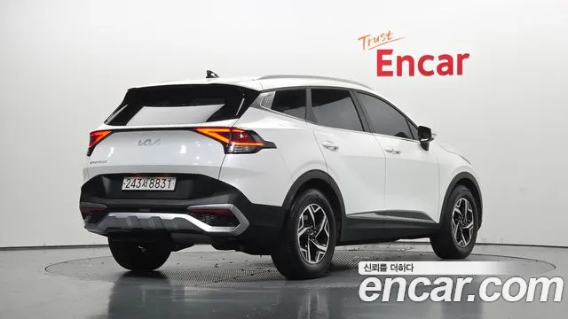 Kia Sportage — фото 1