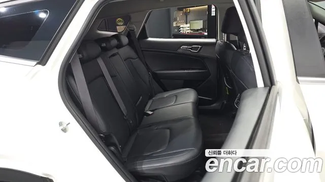 Kia Sportage — фото 11