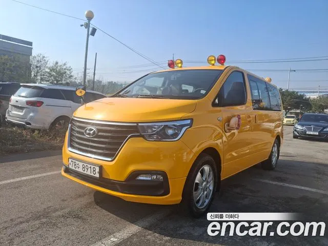 Hyundai Starex — фото 1