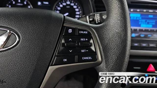 Hyundai Avante — фото 20