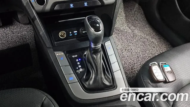 Hyundai Avante — фото 9
