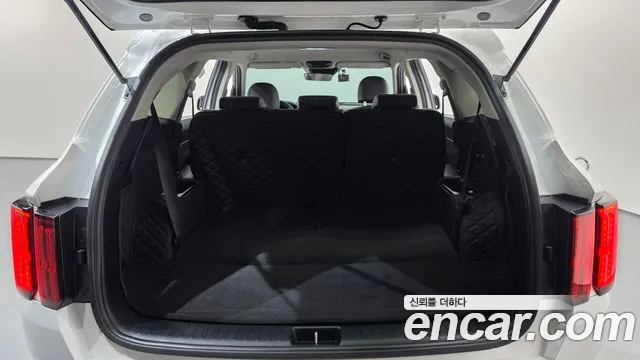 Kia Sorento — фото 18