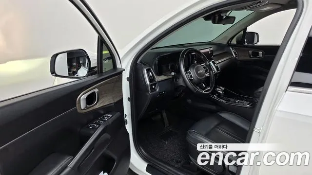 Kia Sorento — фото 10