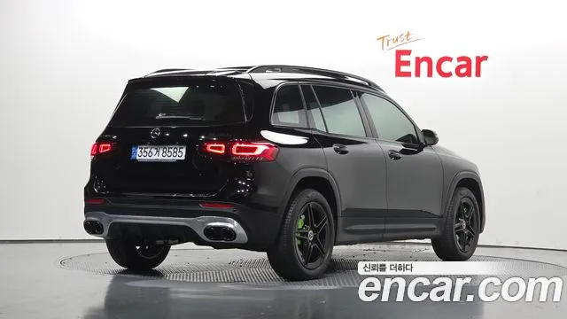 Mercedes-Benz GLB-Class — фото 2
