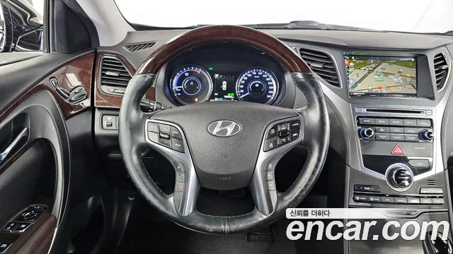 Hyundai Grandeur — фото 13