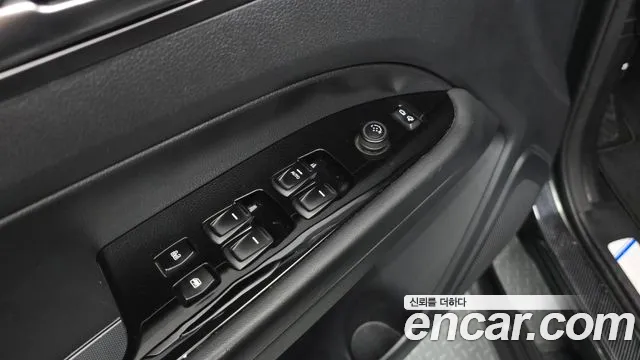 KG_Mobility_Ssangyong Rexton — фото 14