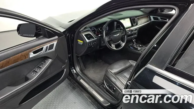Hyundai Genesis — фото 11