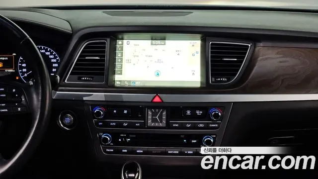 Hyundai Genesis — фото 17