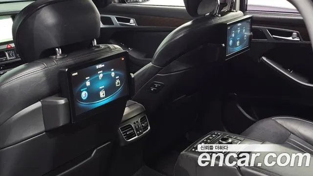 Hyundai Genesis — фото 19