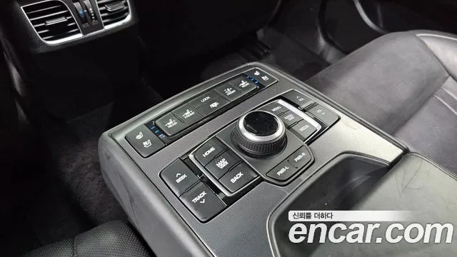 Hyundai Genesis — фото 20