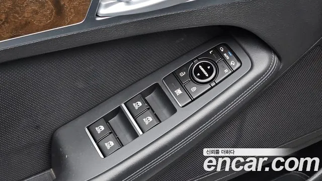 Hyundai Genesis — фото 30