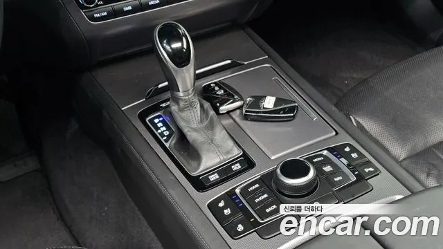 Hyundai Genesis — фото 9