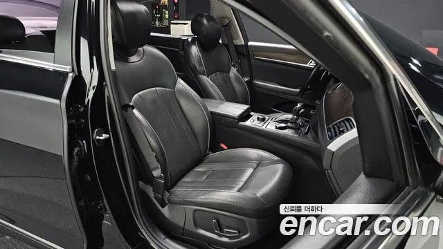 Hyundai Genesis — фото 10