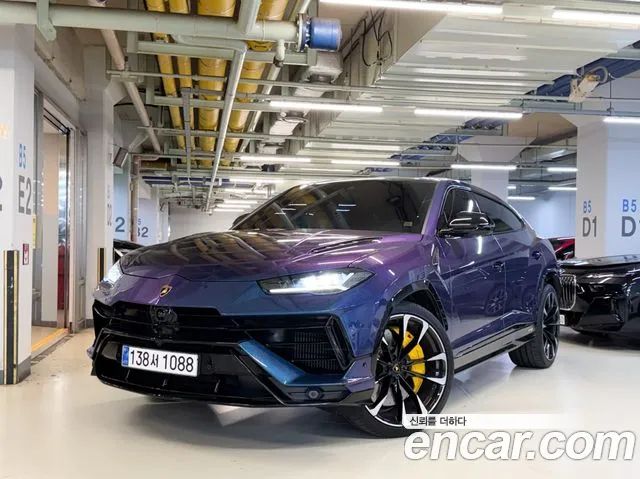 Lamborghini Urus — фото 1