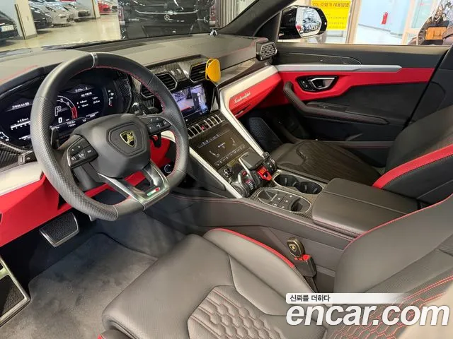 Lamborghini Urus — фото 11