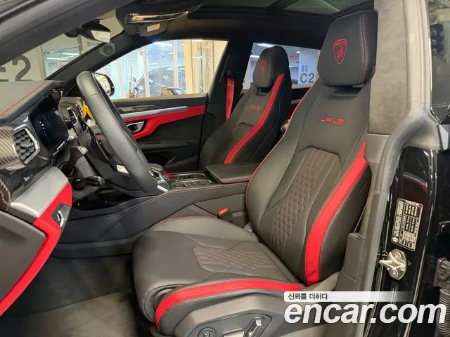 Lamborghini Urus — фото 12