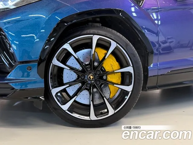 Lamborghini Urus — фото 5