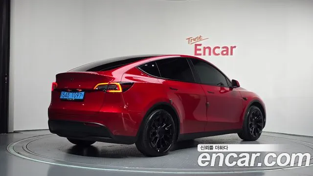 Tesla Model Y — фото 2