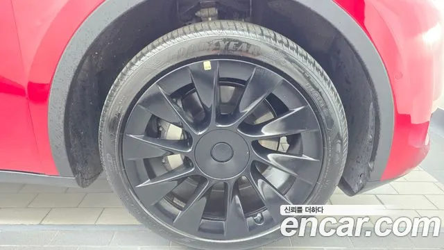 Tesla Model Y — фото 21