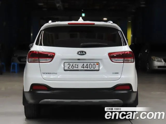 Kia Sorento — фото 3