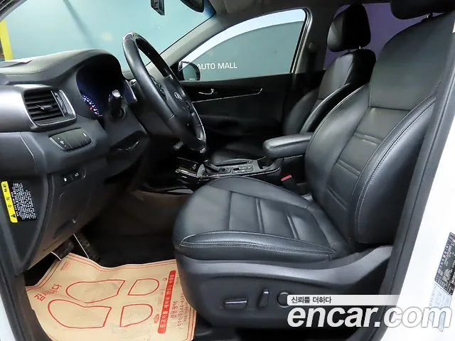 Kia Sorento — фото 6