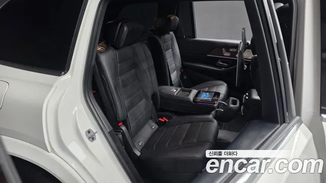 Mercedes-Benz GLS-Class — фото 11
