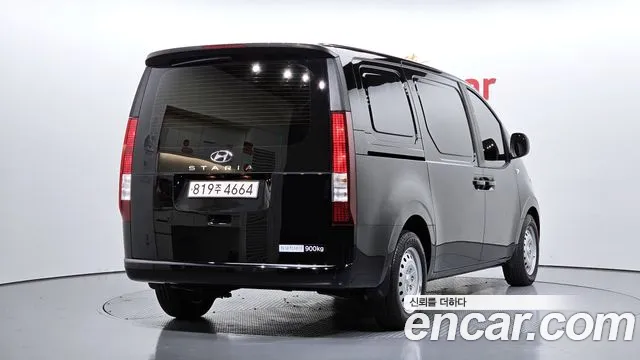 Hyundai Staria — фото 2
