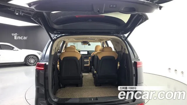 Kia Carnival — фото 19
