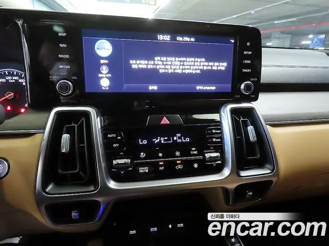 Kia Sorento — фото 11