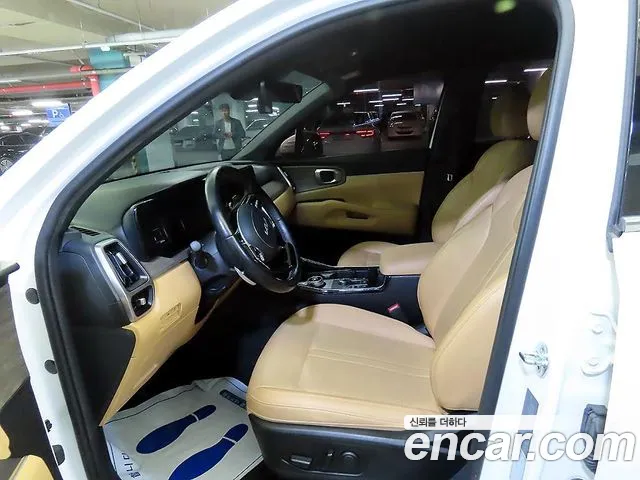 Kia Sorento — фото 9