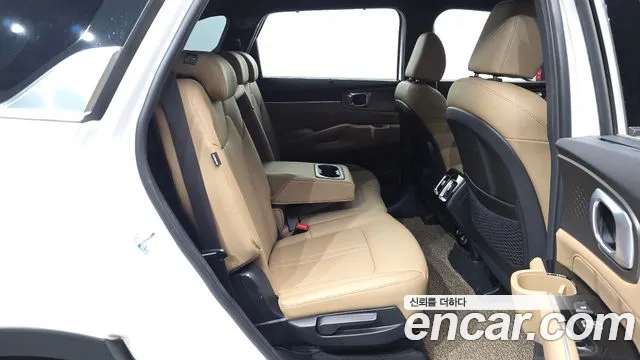 Kia Sorento — фото 11