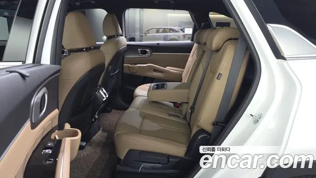 Kia Sorento — фото 12