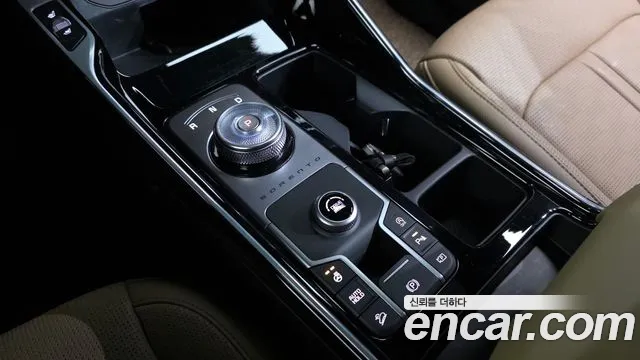 Kia Sorento — фото 9