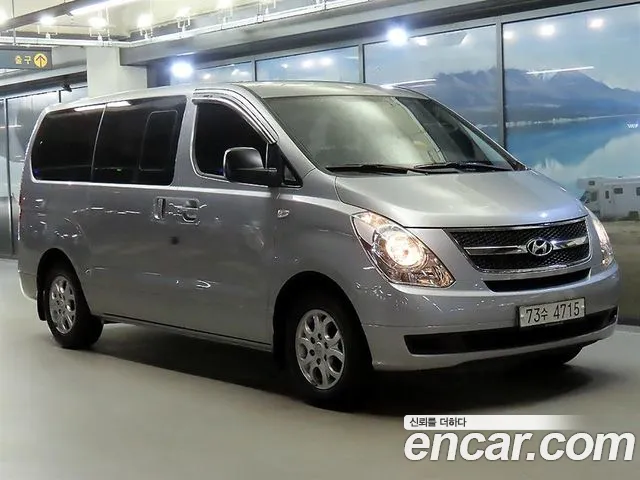 Hyundai Starex — фото 1