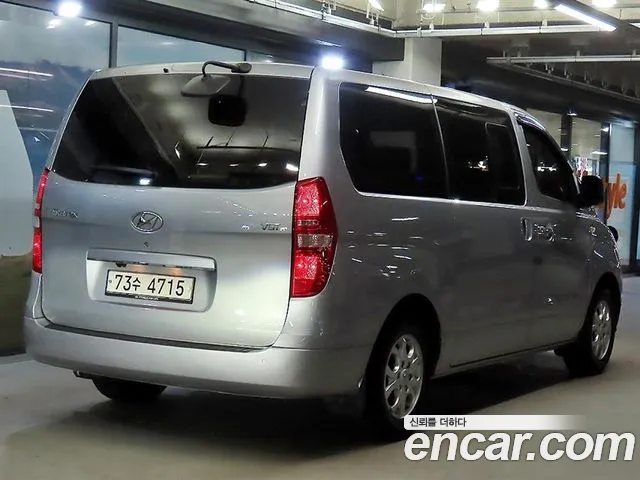 Hyundai Starex — фото 4