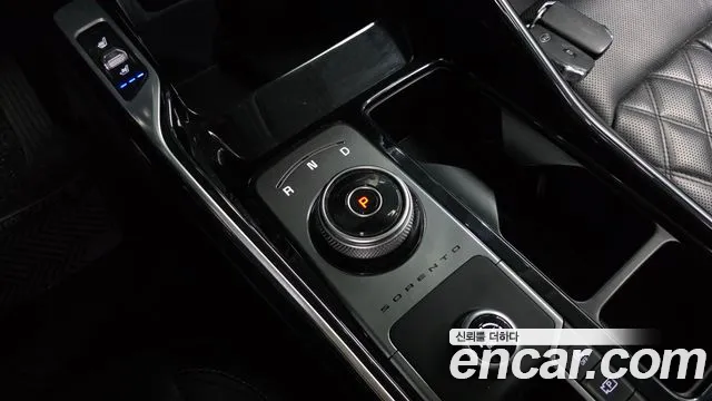 Kia Sorento — фото 9