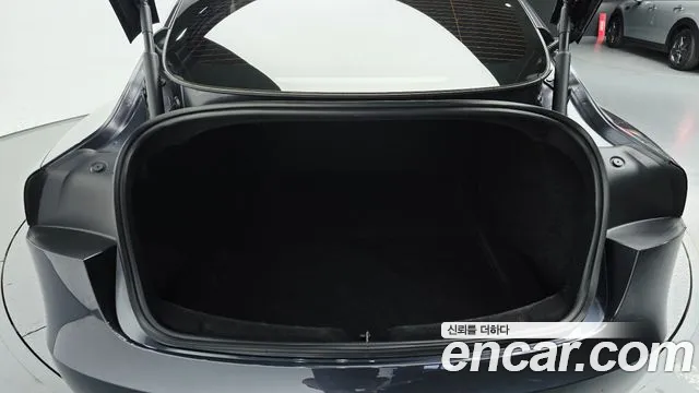 Tesla Model 3 — фото 19