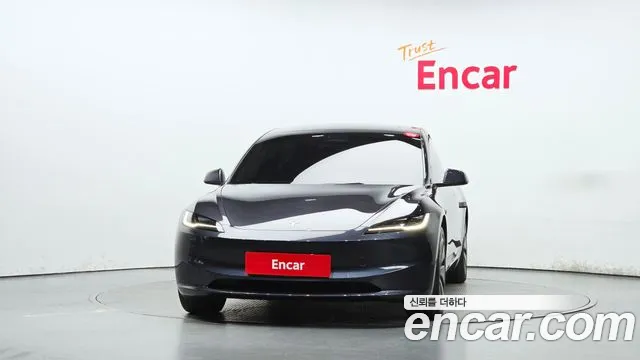 Tesla Model 3 — фото 3
