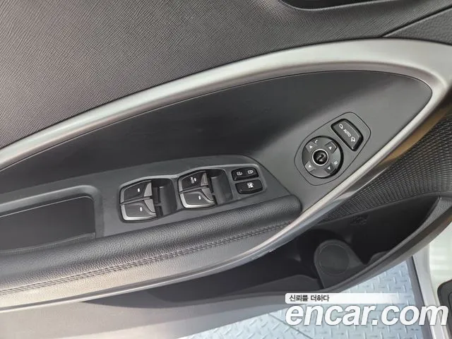 Hyundai Santa Fe — фото 19