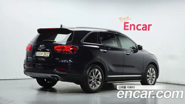 Kia Sorento — фото 2