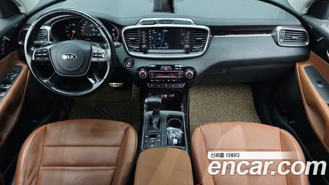 Kia Sorento — фото 7