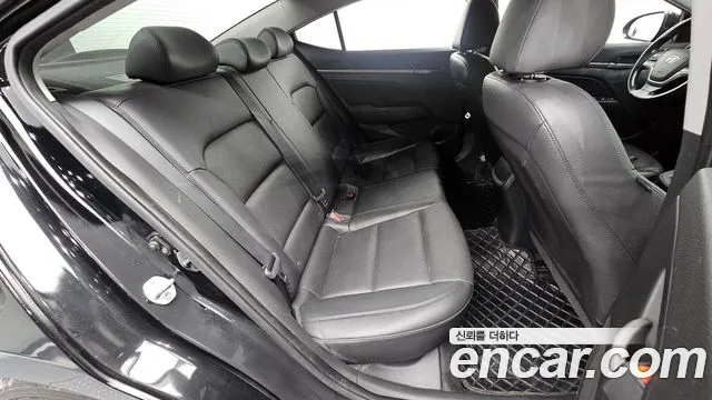 Hyundai Avante — фото 11
