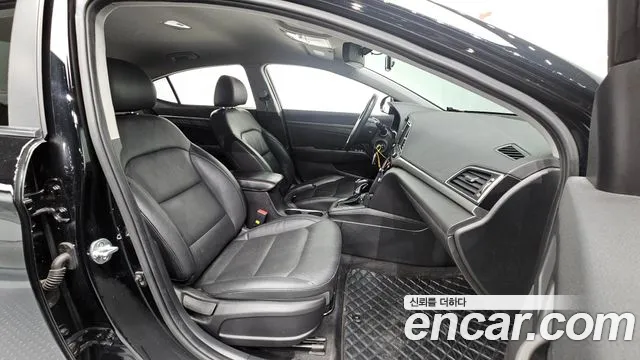 Hyundai Avante — фото 26